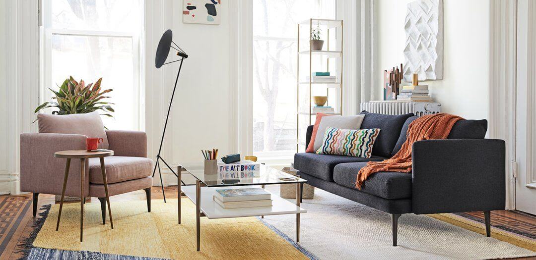 How to Arrange Sofas and Rugs